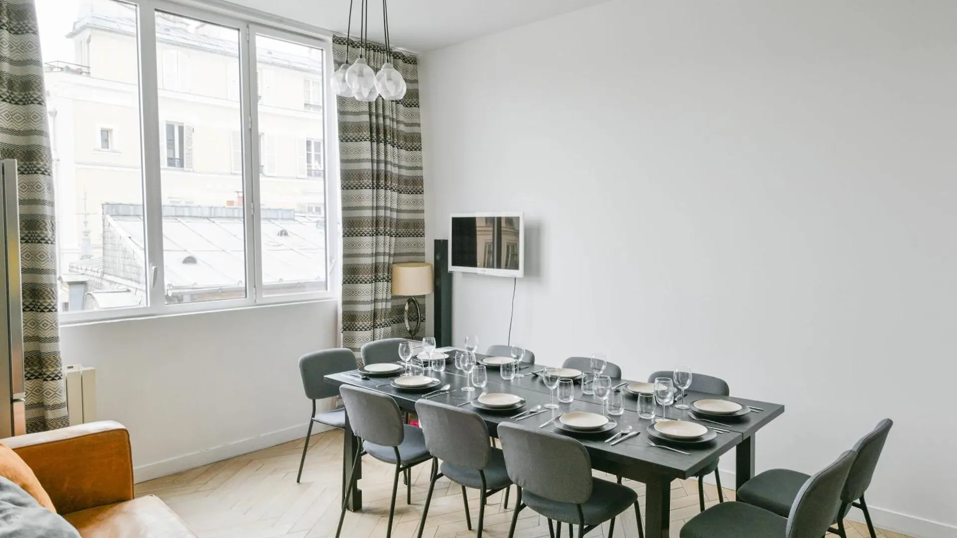 Sacre-Coeur Modern 4Bd With Sauna For 10 Guests! Paris France