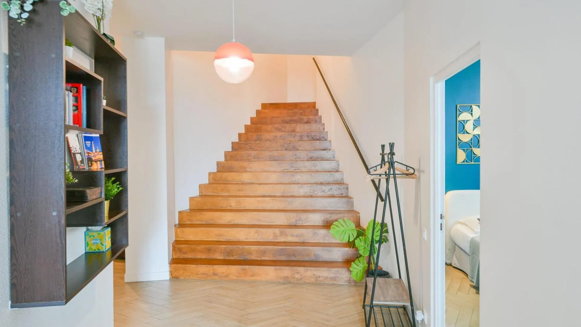 Sacre-Coeur Modern 4Bd With Sauna For 10 Guests! Paris France